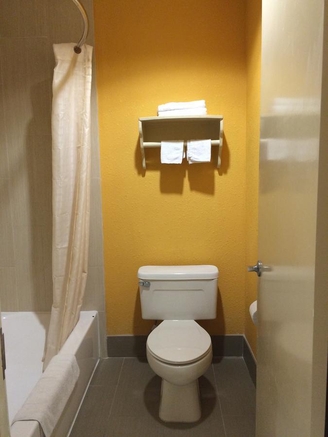 Select Inn And Suites Хьюстон Экстерьер фото