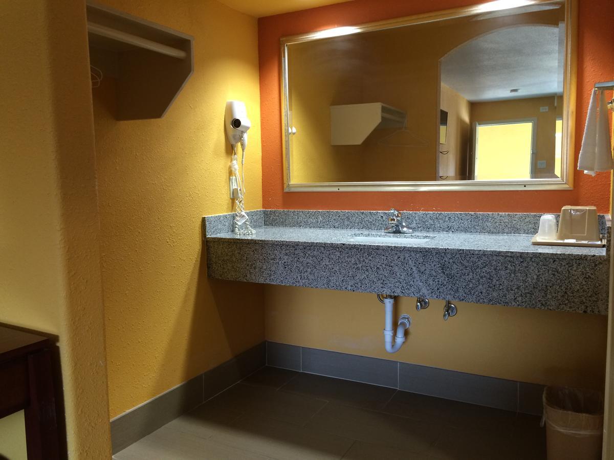 Select Inn And Suites Хьюстон Экстерьер фото